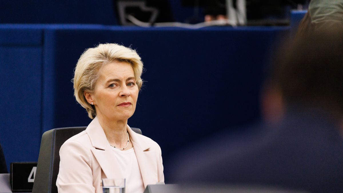 Ursula von der Leyen
dpatop - 22 November 2022, France, Stra�burg: EU Commission President von der Leyen assures Ukraine of a delivery of 40 generators from EU stocks. Photo: Philipp von Ditfurth/dpa 
Dostawca: PAP/DPA
Philipp von Ditfurth
EU, Fixed