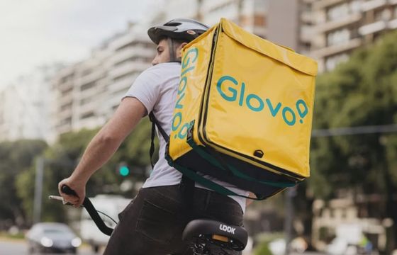 Glovo i jego właściciel mają zapłacić ogromną karę. Chodzi o pracowników i promocje