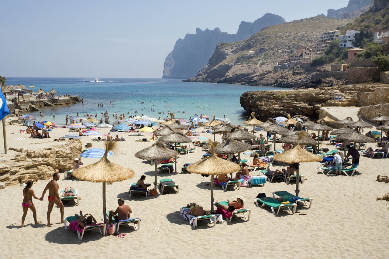 Tourists in Mallorca do not hold it against the locals for protesting.