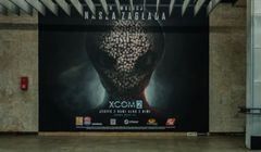 Ręcznie malowany mural promuje grę „XCOM2” (wideo)