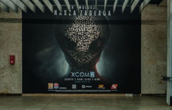 Ręcznie malowany mural promuje grę „XCOM2” (wideo)