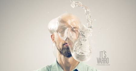 Condom Challenge – śmieszny projekt portretowy Andreasa Varro