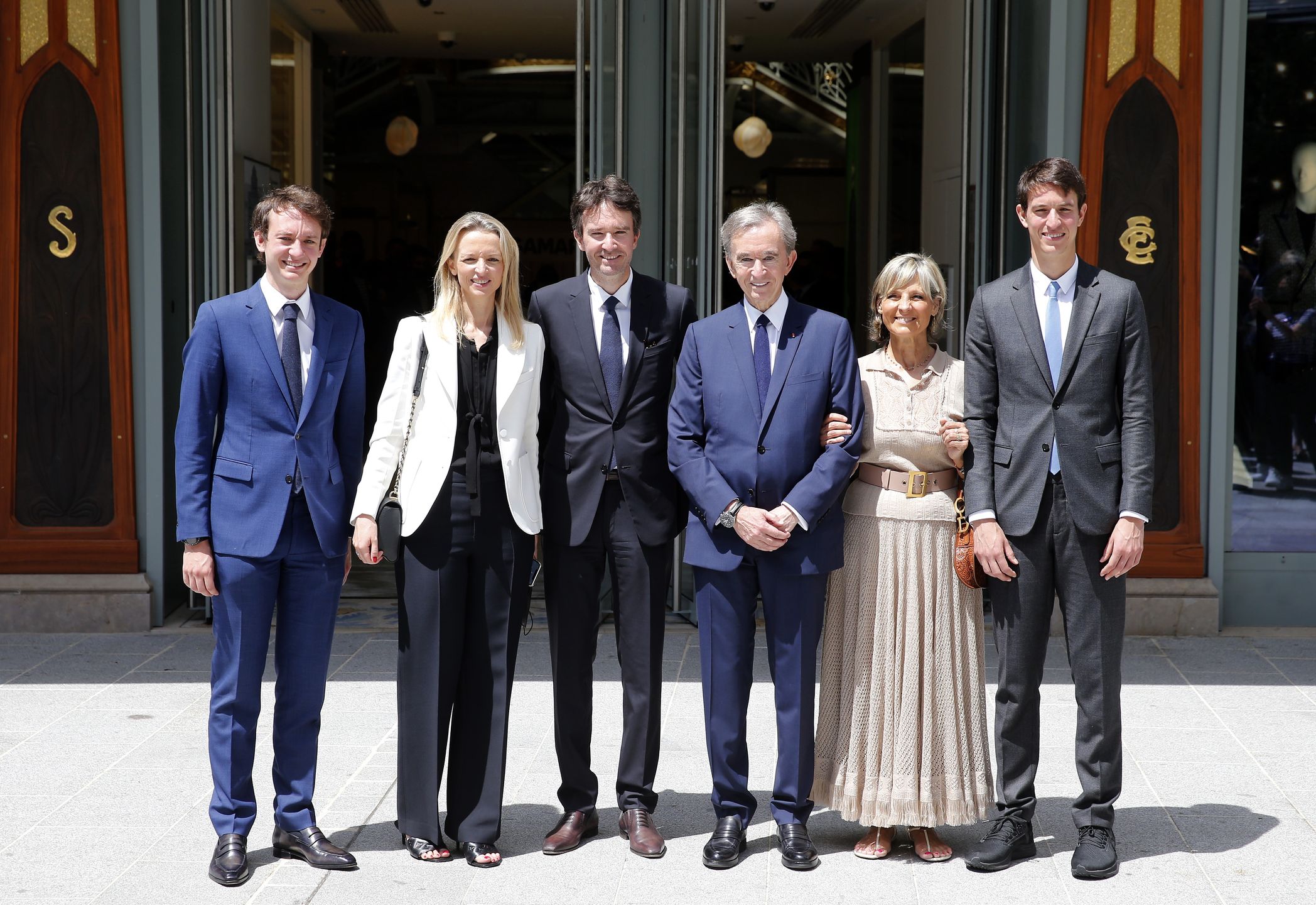 Rodzina Arnault niemal w komplecie. Od lewej: Frederic Arnault, Delphine Arnault, Antoine Arnault, Bernard Arnault, jego żona Hélène Mercier-Arnault i Alexandre Arnault