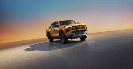 Jest cennik nowego Hiluxa. Pod maską diesel i (śladowa) hybryda