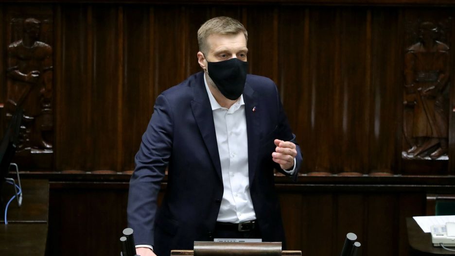 Adrian Zandberg skomentował swój wpis na Twitterze