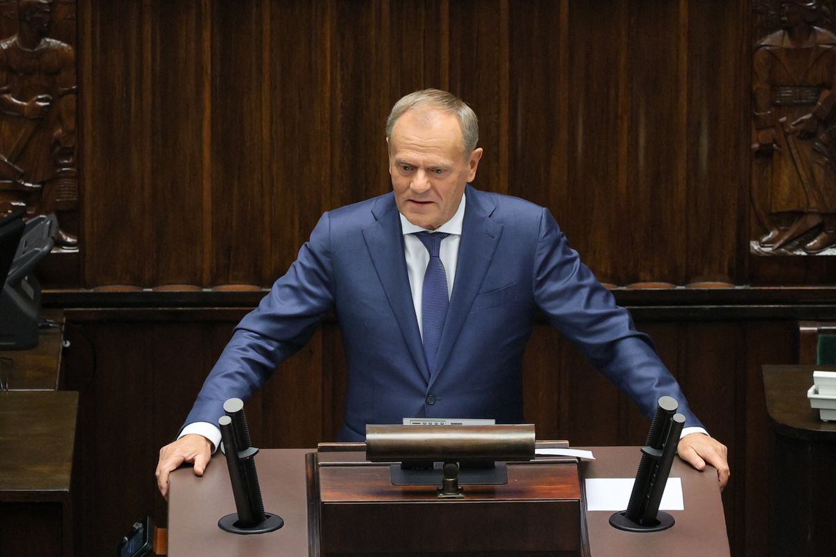 Tusk o Szmydcie. "Został wyznaczony przez PiS"