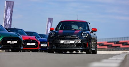 Spalinowe czy elektryczne Mini JCW? Mówię: sprawdzam