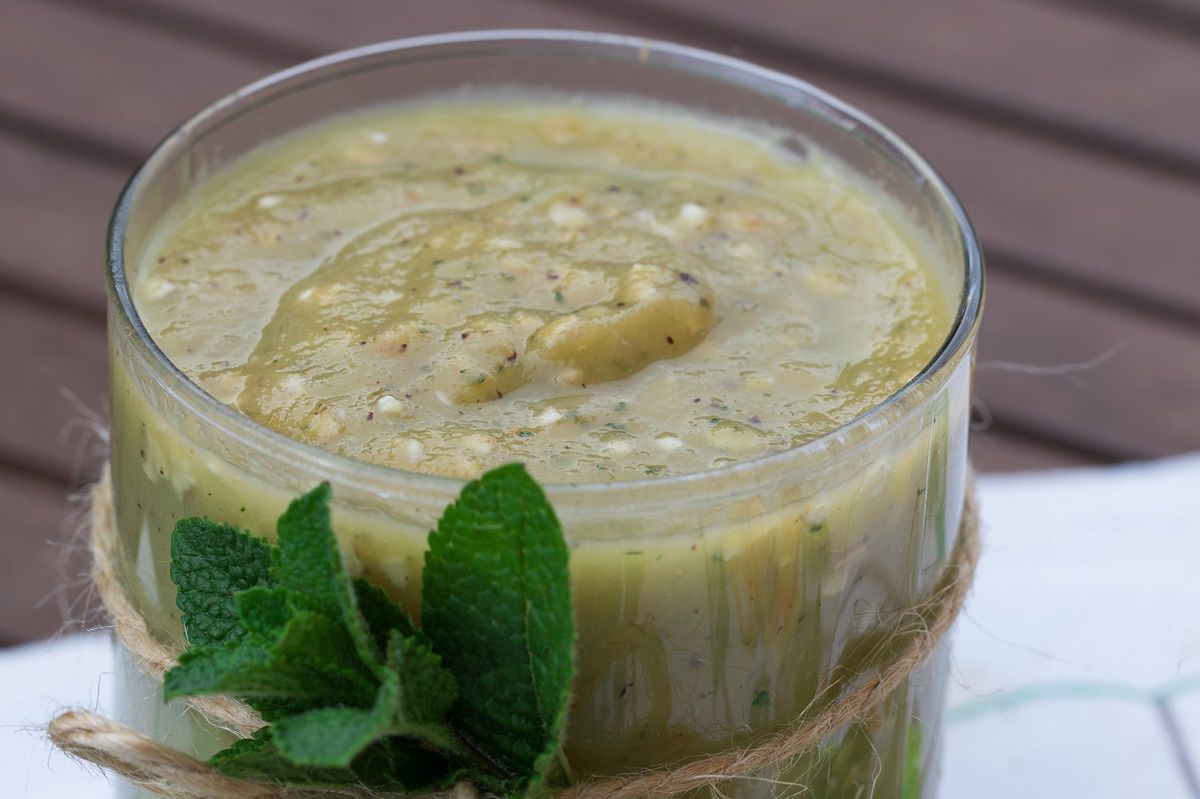 Smoothie solution: Ease post-holiday bloating naturally