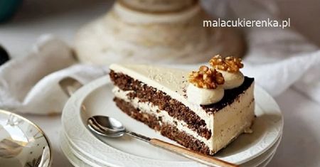 Tort makowy z orzechami