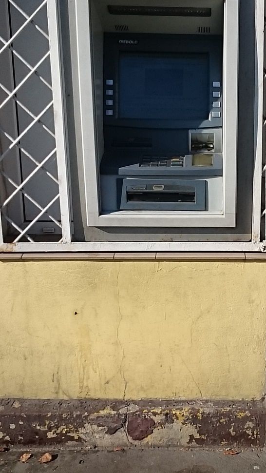 Wielki test polskich bankomatów. Który najszybszy? Gdzie najwięcej reklam? 5
