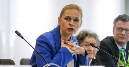 Barbara Nowacka o "użyciu wieku jako pretekstu" przez Andrzeja Dudę