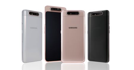 Samsung A80 z 3 obrotowymi aparatami. Autoportrety też mogą mieć 48 megapikseli