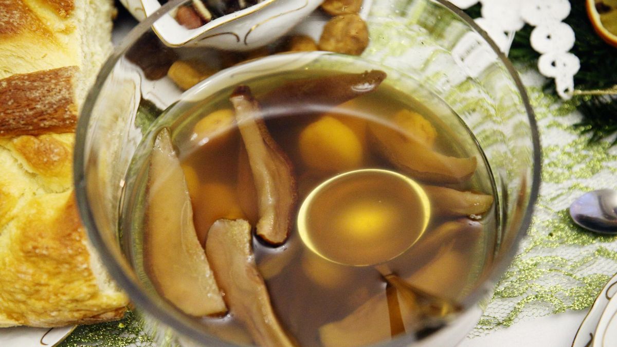 Jak przetrwać święta bez zgagi i niestrawności. Sprawdź, co należy pić