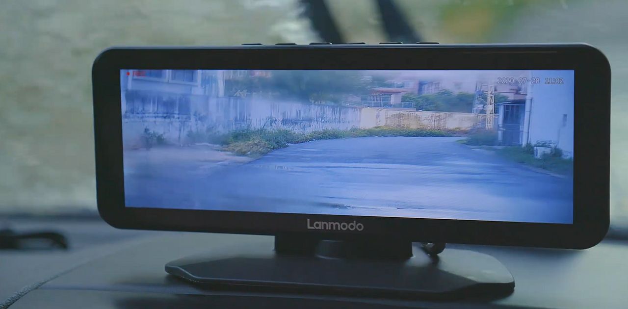 Samochodowy noktowizor Lanmodo Vast Pro. Dzięki niemu jazda nocą będzie łatwiejsza