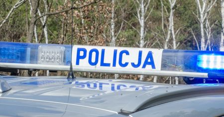 8-latka postrzelona pod szkołą w Poznaniu. Trzy osoby usłyszały zarzuty