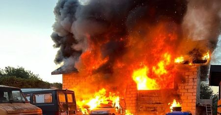 Stracił w płomieniach żonę i córkę. Nie ma nawet ich zdjęć
