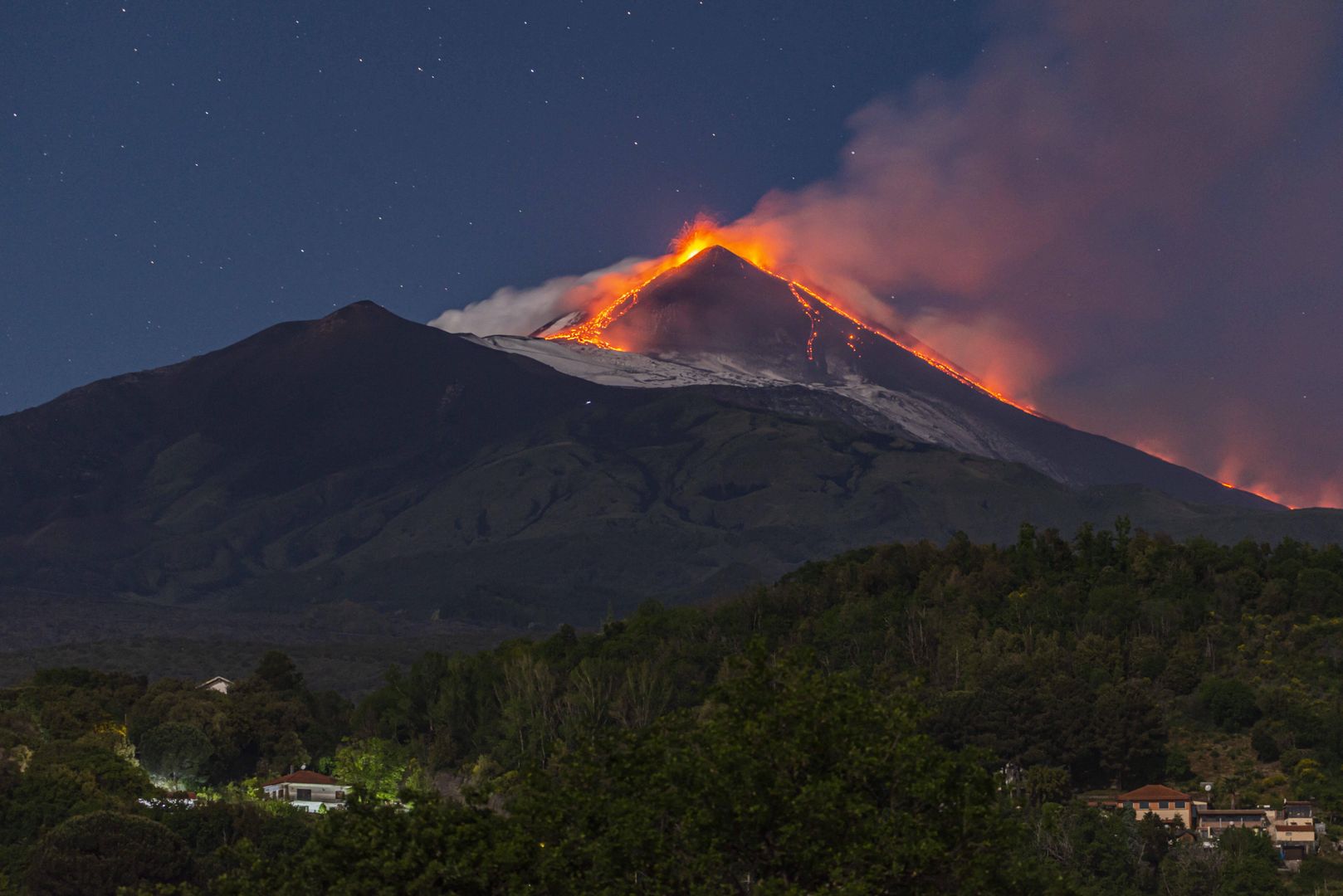 Mount Etna erupts again with Strombolian explosions
CATANIA, ITALY - MAY 13: Mount Etna erupts again with intense Strombolian activity concentrated in the area of the Southeast crater near Catania, Italy on May 13, 2025. The event was characterized by frequent Strombolian explosions, from several vents within the crater, with two flows escaping from the Southeast crater one heading south the other eastward, the column of gas and ash propagated in a southeast direction falling back on wind-exposed villages. Strong rumblings generated by the explosions were heard as far away as Catania. The airborne alert that rose to red in the late evening of May 12 subsided just before dawn on May 13. This is the 15th paroxysm from the southeast crater during this year, the second in May 2025. Salvatore Allegra / Anadolu/ABACAPRESS.COM 
Dostawca: PAP/Abaca
AA/ABACA
eruption, Mount Etna, volcano