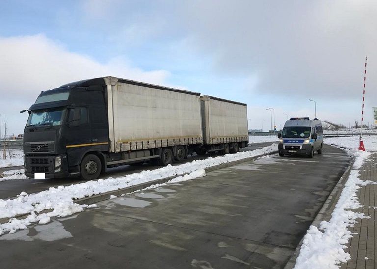 Chciał "przelecieć" po autostradzie. Policja udaremniła niecny plan