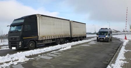 Chciał "przelecieć" po autostradzie. Policja udaremniła niecny plan