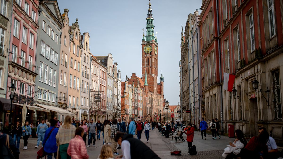 GDANSK, POLAND - 2024/03/31: A view of the Main Town City Hall and the Dluga Street in Gdansk full of people. (Photo by Mateusz Slodkowski/SOPA Images/LightRocket via Getty Images)
