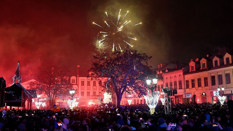 Sylwester 2020. Czeka nas huczna zabawa? Resort zdrowia uchylił rąbka tajemnicy