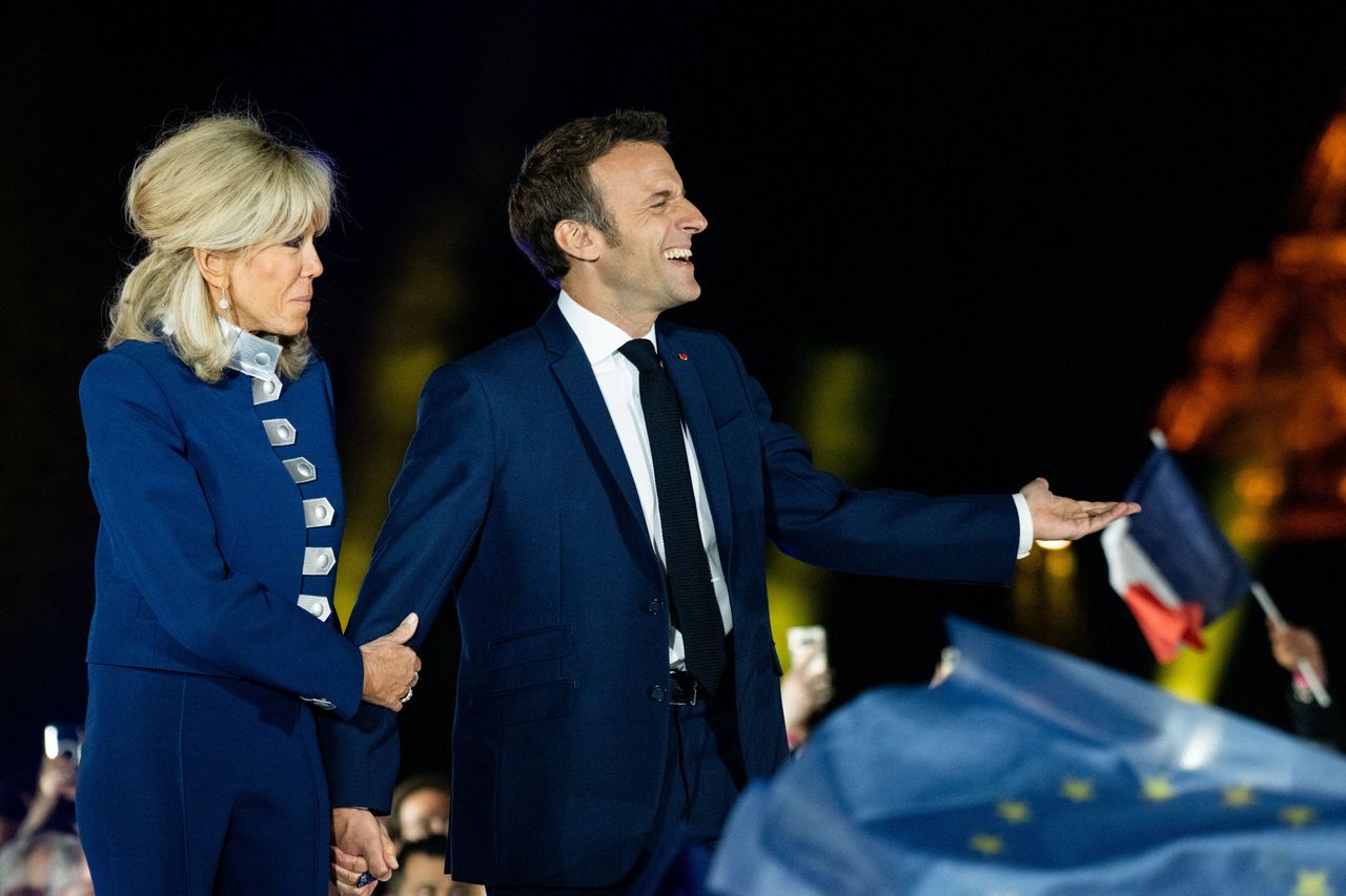 Brigitte i Emmanuel Macronowie podczas ogłoszenia wyników wyborów prezydenckich 