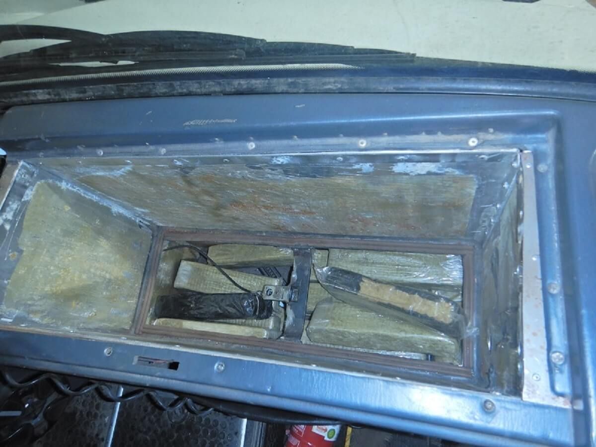 Nielegalne papierosy znalezione w autokarze