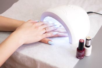 Perfekcyjny manicure hybrydowy. Do czasu, aż pojawią się problemy