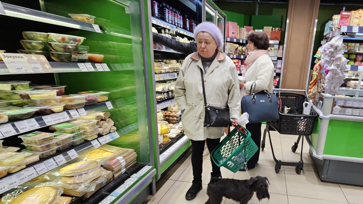 Russia Daily Life
MOSCOW, RUSSIA - APRIL 19: (RUSSIA OUT) A woman with a dog on a leash looks at shelves with food products in the Vkusvill store on April 19, 2024, in Moscow, Russia. This week, the ruble-dollar exchange rate exceeded 94 rubles for the first time since October, 2023.  Photo by Contributor/Getty Images)
Contributor