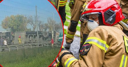 Ciężarówka przewróciła się na S8. Trasa zablokowana