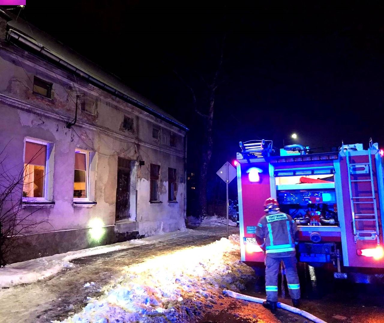 Szczytno. Pożar domu wielorodzinnego przy ul. Leyka