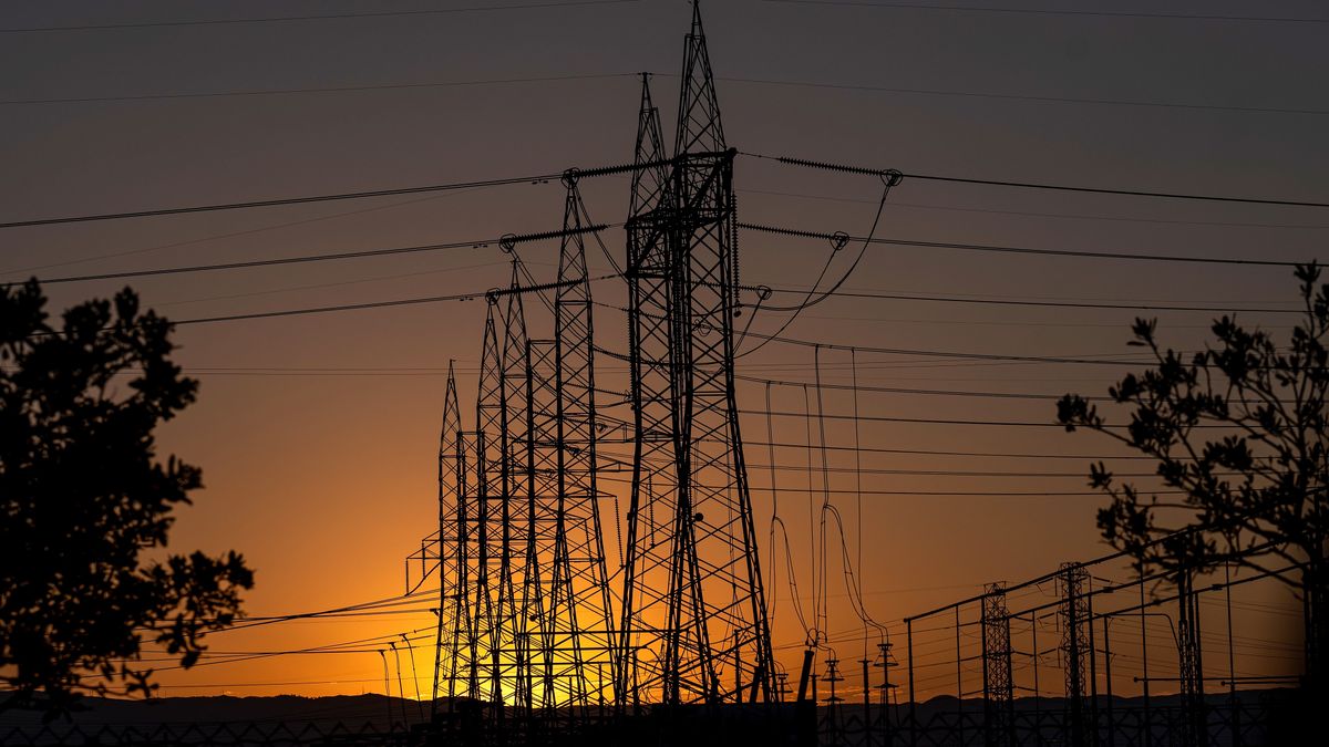 Electrical transmission towers at a Pacific Gas and Electric (PG&E) electrical substation during a heatwave in Vacaville, California, US, on Tuesday, Sept. 6, 2022. California narrowly avoided blackouts for a second successive day even as blistering temperatures pushed electricity demand to a record and stretched the state's power grid close to its limits. Photographer: David Paul Morris/Bloomberg via Getty Images