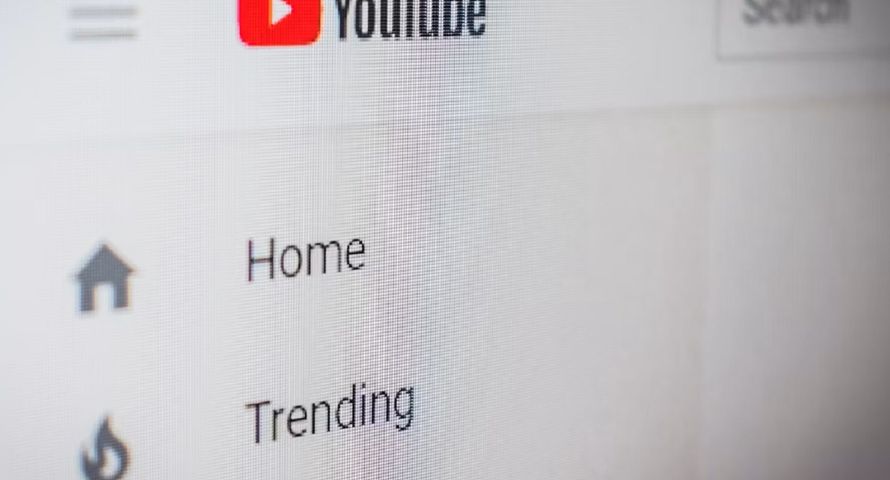 Mniej pieniędzy z treści od AI. YouTube zaostrza zasady