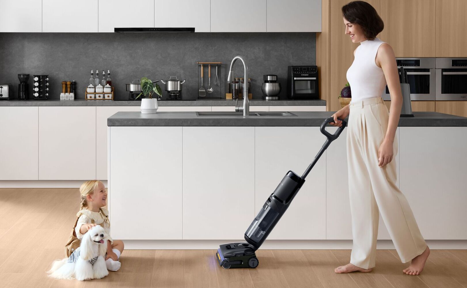 Nowa marka odkurzaczy mopujących na polskim rynku