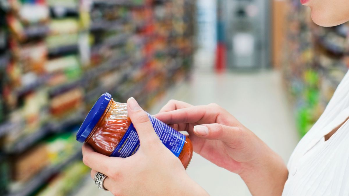 Rozbiłeś słoik w sklepie? Wstrzymaj się chwilę ze zwracaniem za niego pieniędzy