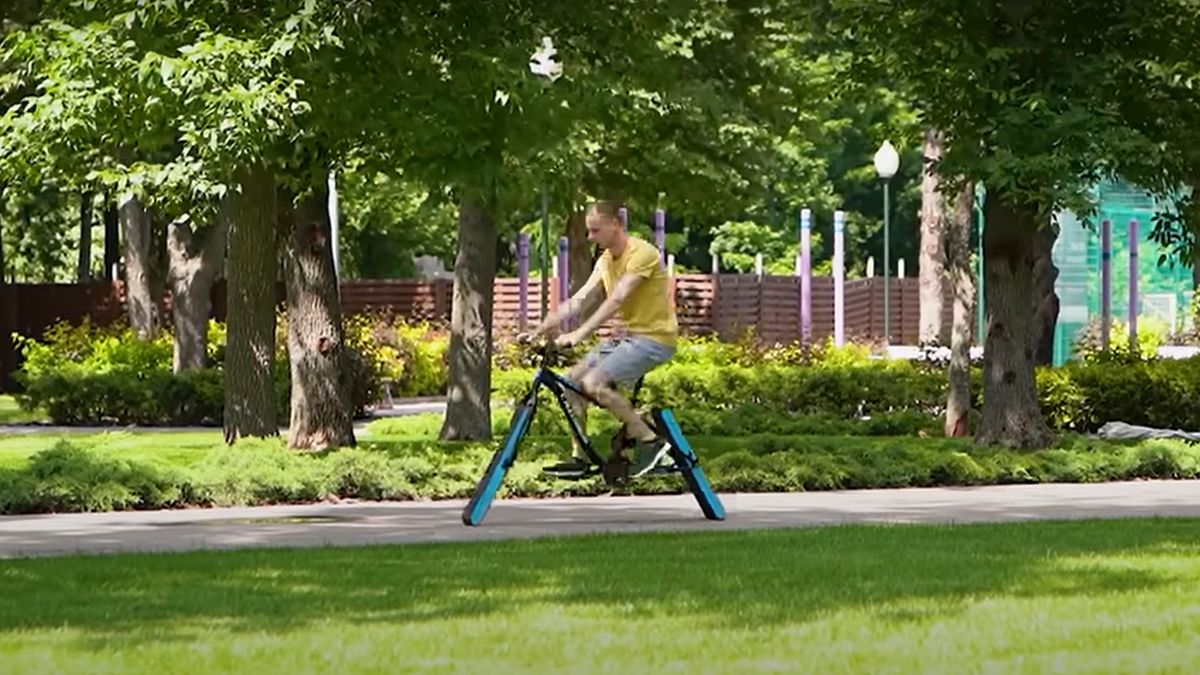Rower bez kół nie tylko istnieje, ale też jeździ