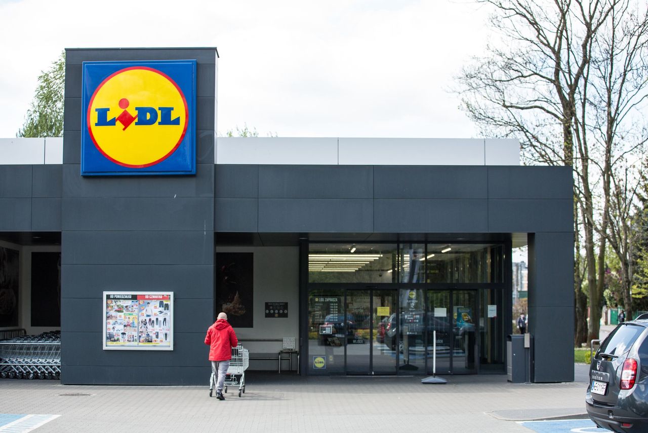 Lidl szuka pracowników. Daje sporą premię za polecenie