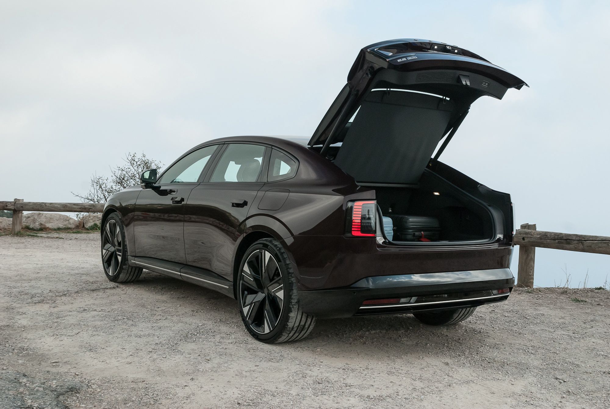 Volvo ES90