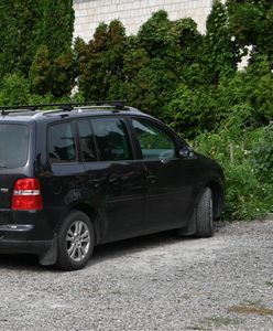 Nie zauważył wnuka. Przejechał po 1,5-rocznym chłopcu