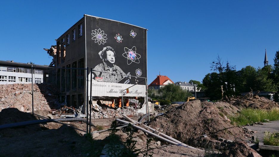 Wyburzenia na terenie kampusu Uniwersytetu Śląskiego w Katowicach. Znika mural upamiętniający noblistkę