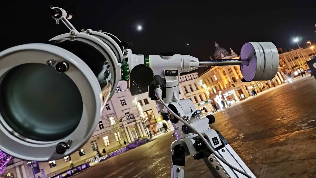 Teleskop Gwiezdnego Przewodnika na Placu Litewskim