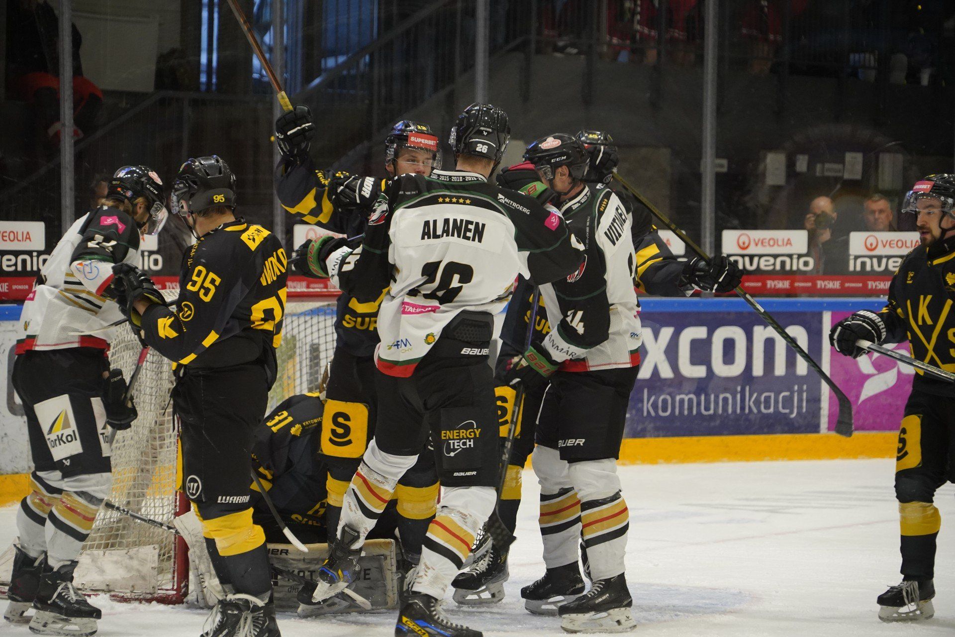 Hokeiści GKS Tychy i GKS Katowice w poprzednim sezonie stoczyli w finale emocjonującą walkę o złoty medal