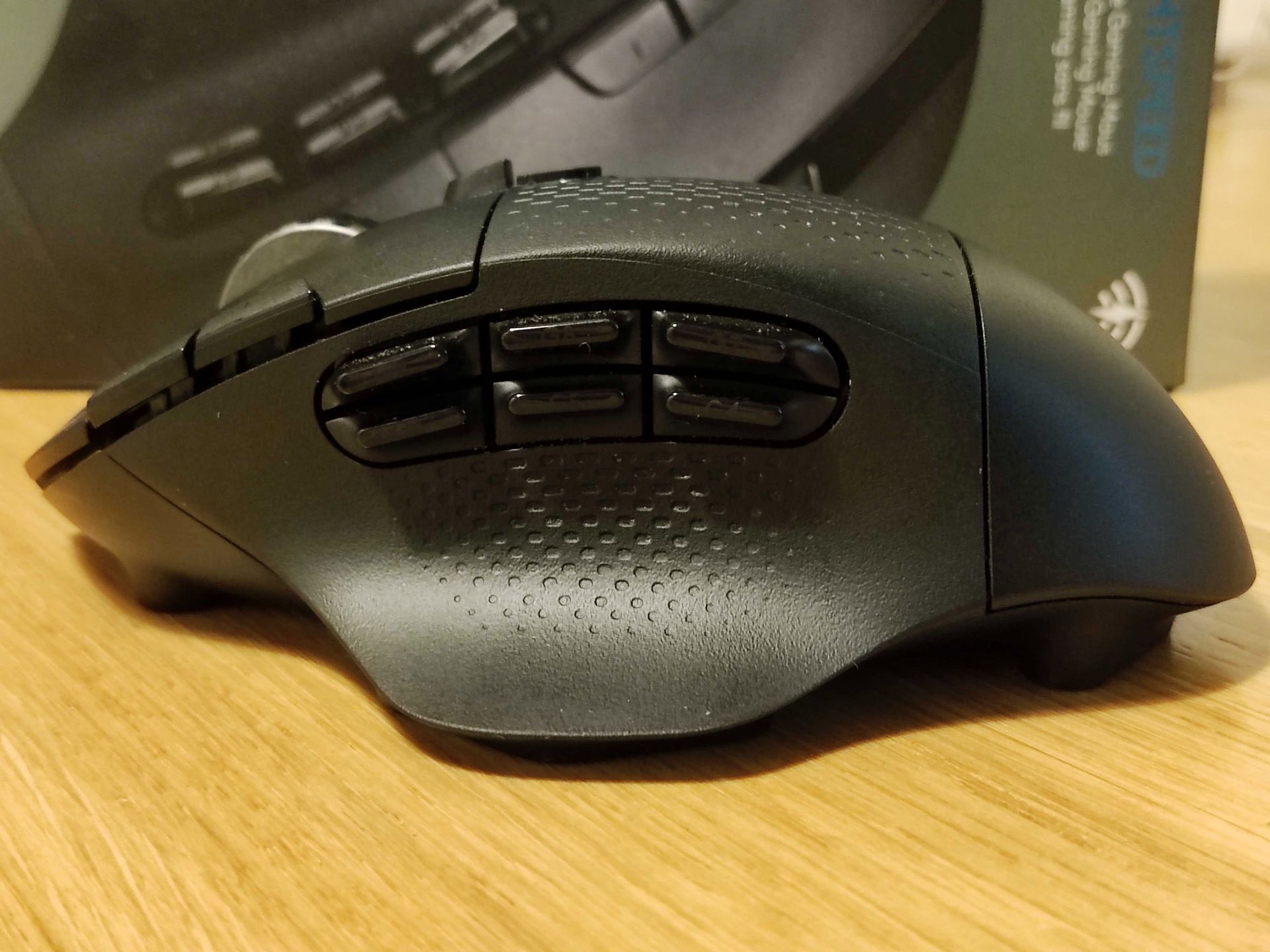 Logitech G604 Lightspeed – recenzja. Bezprzewodowa mysz, na której pograsz i popracujesz 8