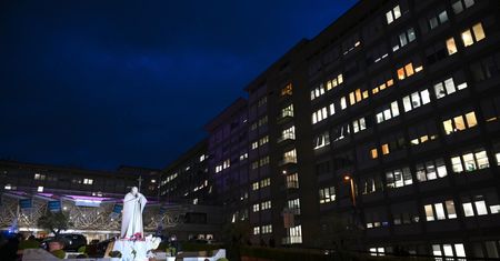 Chciał odwiedzić papieża. Został zatrzymany przez strażników