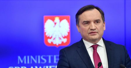 Ziobro znów uderza w Tuska. "Blokuje pieniądze dla Polski"