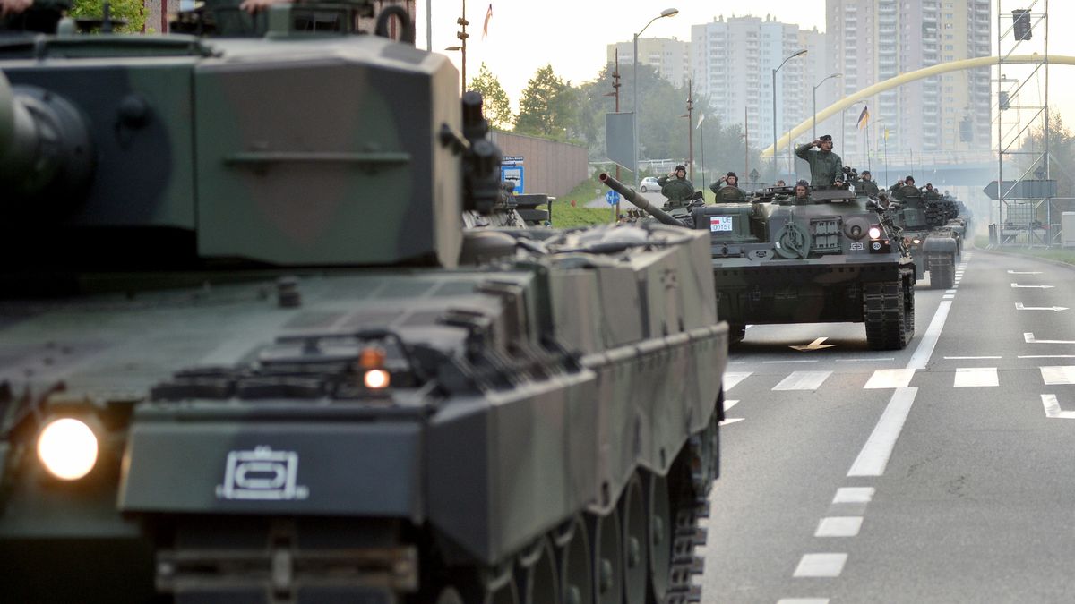 W tym roku defilada wojskowa z okazji Święta Wojska Polskiego odbędzie się nie w Warszawie lecz w Katowicach