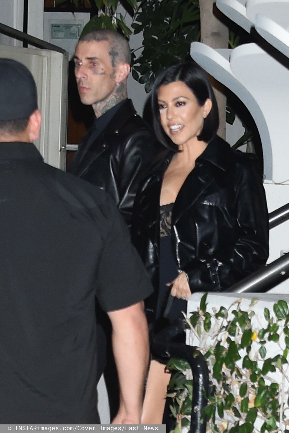 Kourtney Kardashian odpowiada hejterowi, który stwierdził, że miała OPERACJE PLASTYCZNE