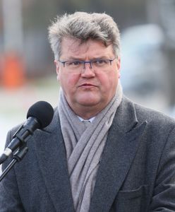 Wąsik przyłapany przez dziennikarzy. Gnał ulicami Warszawy