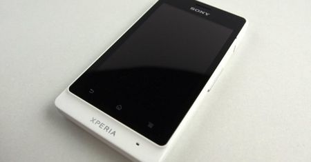 Sony Xperia go – mały, ale zadziorny [test]
