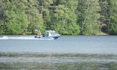 Chwile grozy na Mazurach. Jezioro pochłonęło żaglówkę